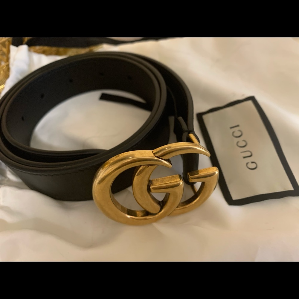 Wide leather belt with Double G buckle